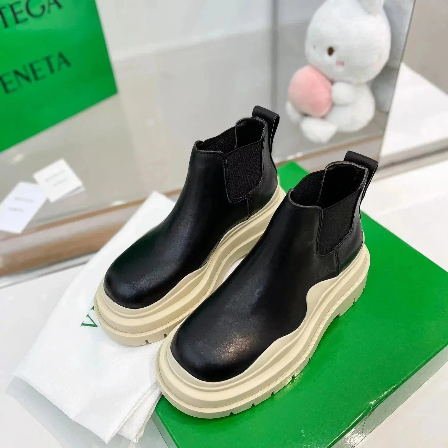 Unbranded Boots Chelsea with Lug Soles — Low 9