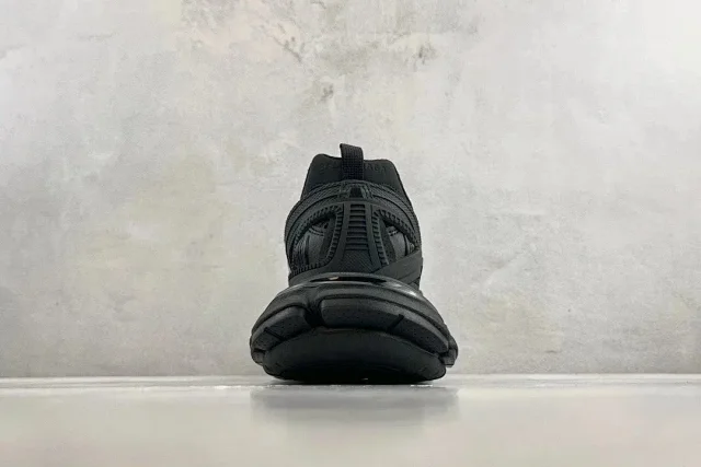 Balenciaga Sneakers Track 2.0 product detail image 36