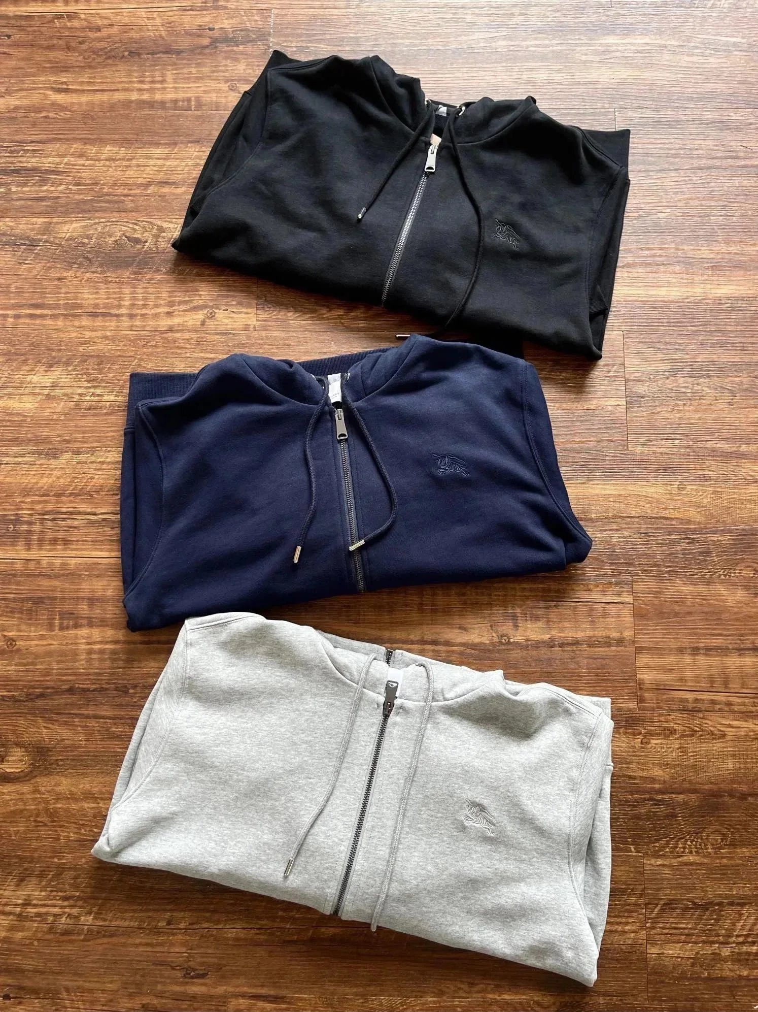 Burberry Hooded sweatshirts with logo patch or embroidered equestrian motif image 2
