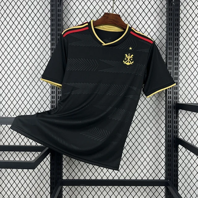 Flamengo Football Jerseys Short-Sleeve Club Crest Jersey product detail image 3
