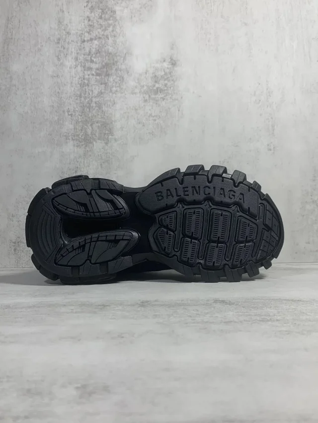 Balenciaga Sneakers Track Hike high-top product detail image 22