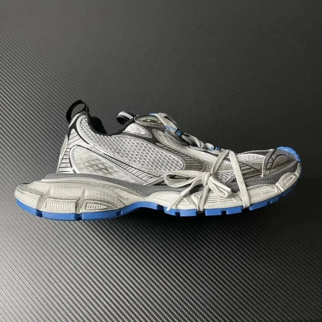 Black Mesh Upper Chunky Sole Running Sneakers
