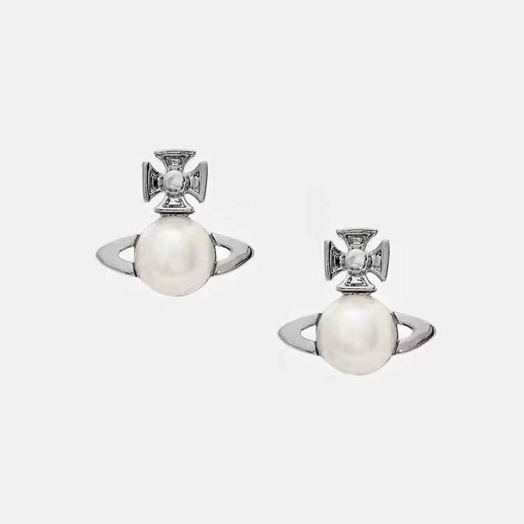 Vivienne Westwood Orb Pearl Silver Classic Earrings