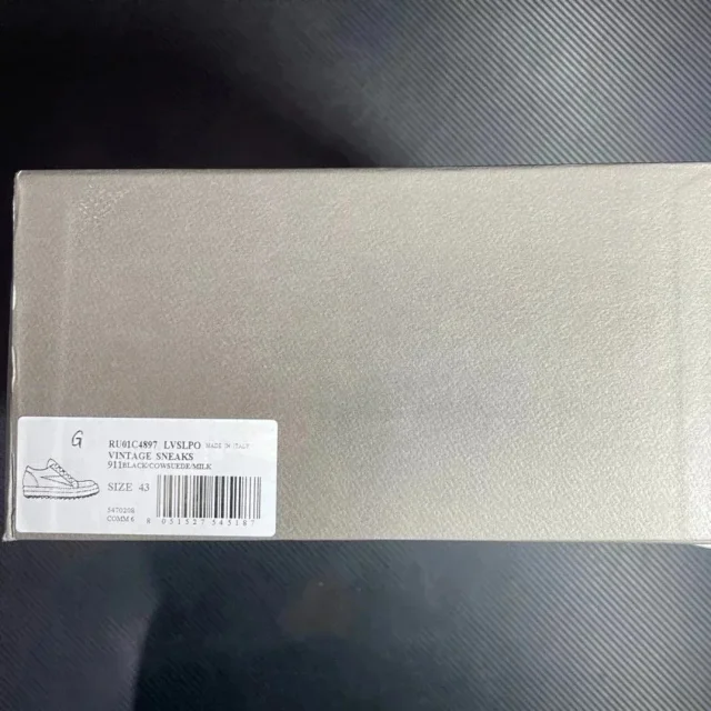 Unbranded Sneakers Low-Top Suede with Contrast Side Panel product detail image 2