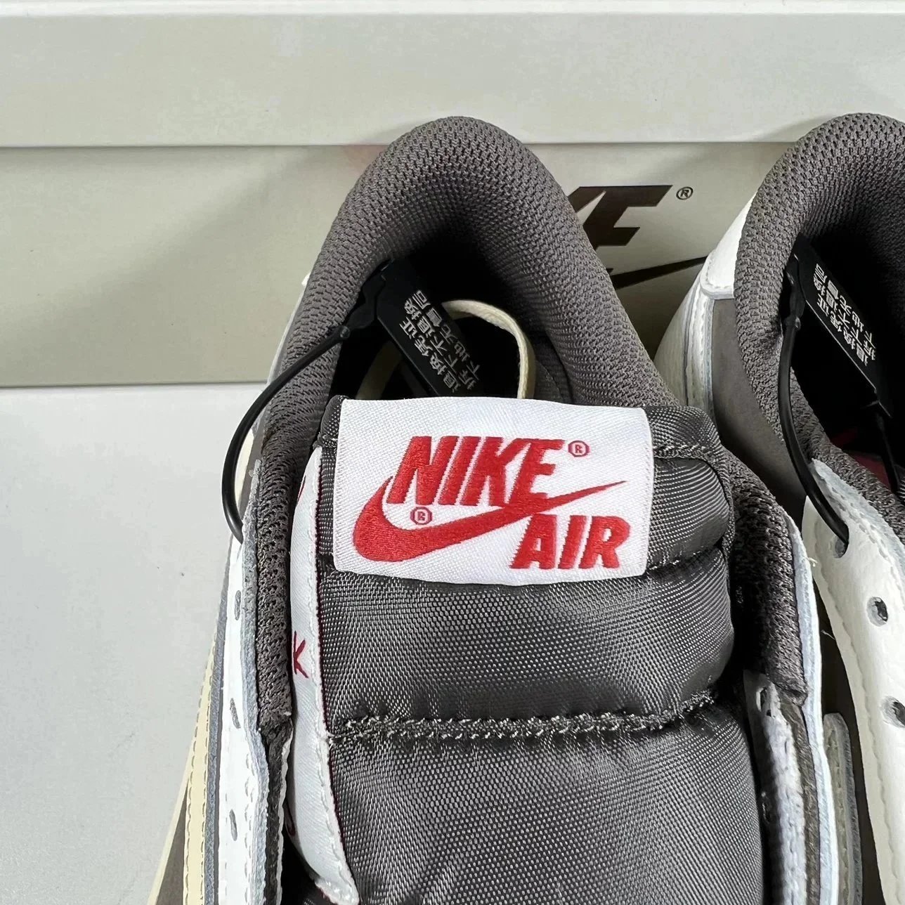 Nike Air Jordan 1 Low White Grey Off White Collaborative Sneakers