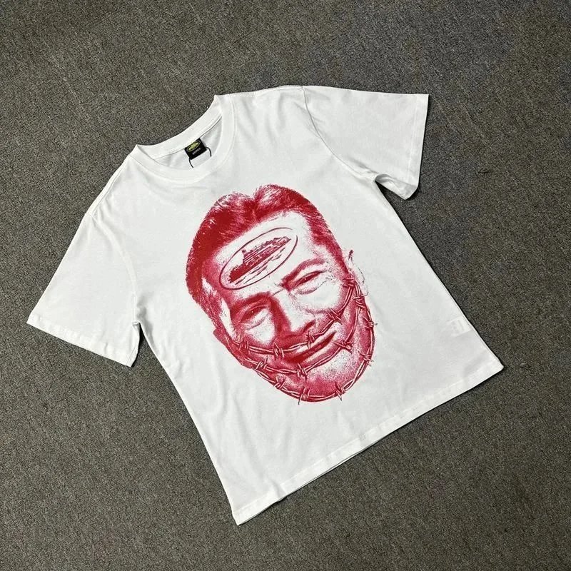 White Graphic Print T-Shirt Red Barbed Wire Face Art Casual