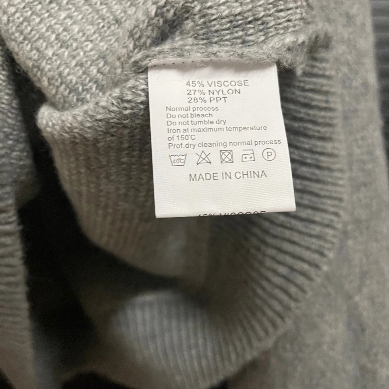 Gray Knit Sweater with White Geometric Pattern Crewneck Pullover