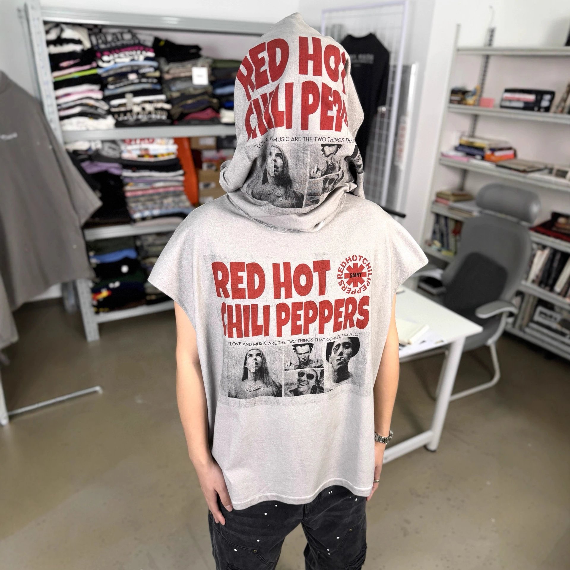 Red Hot Chili Peppers Gray Graphic Hooded Sleeveless T-Shirt