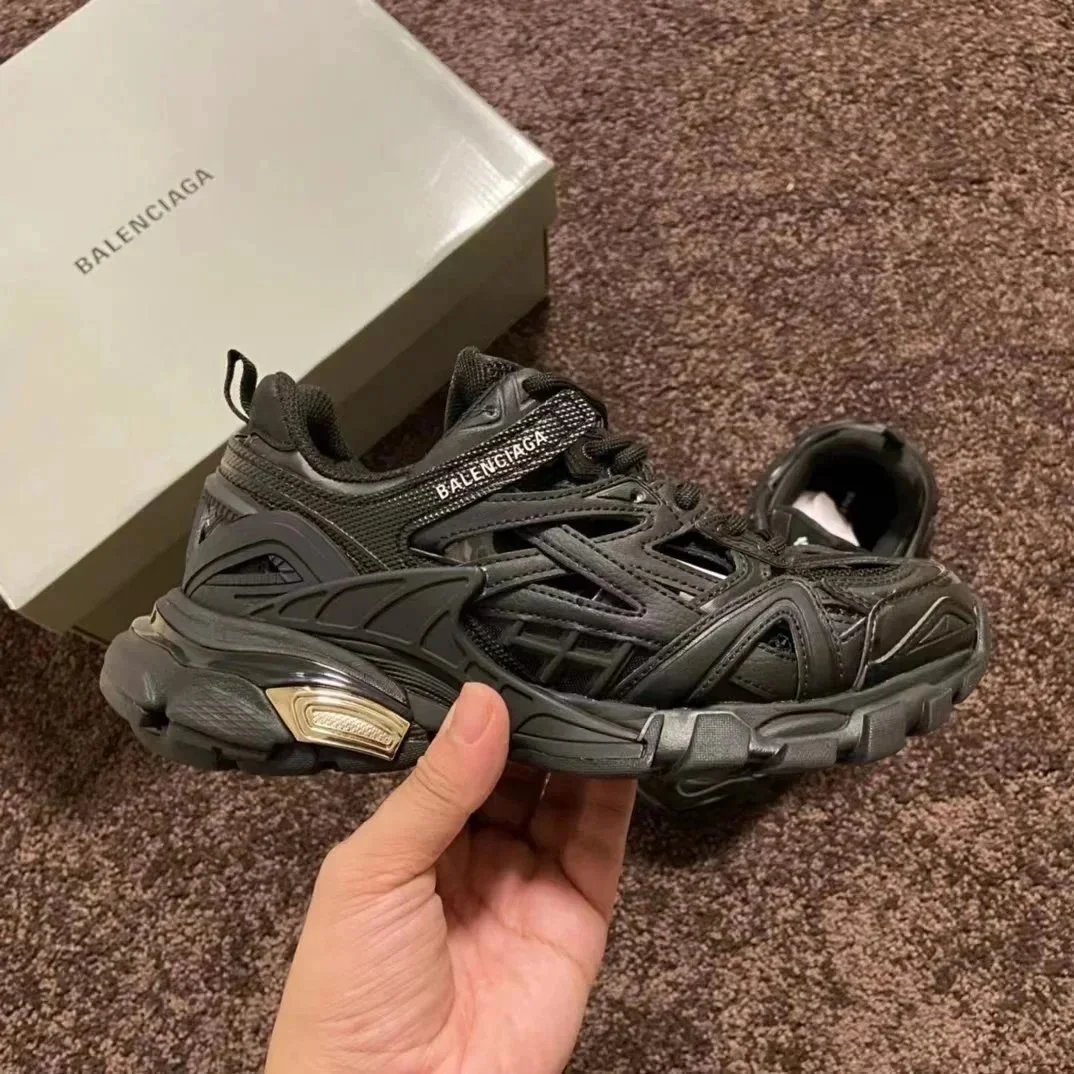 Balenciaga Track 2 Black Chunky Sneakers