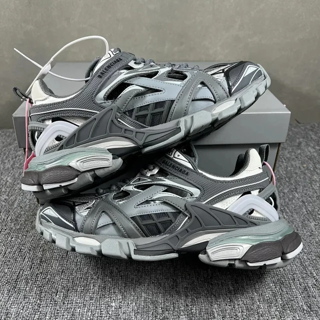 Balenciaga Sneakers Track 2.0 product detail image 20