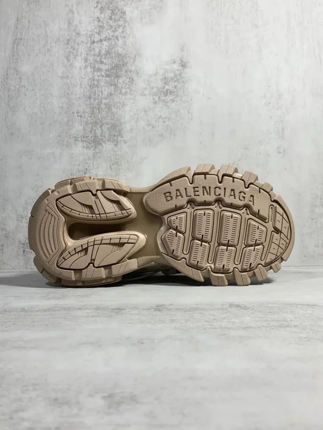 Balenciaga Sneakers Track Hike high-top product detail image 31