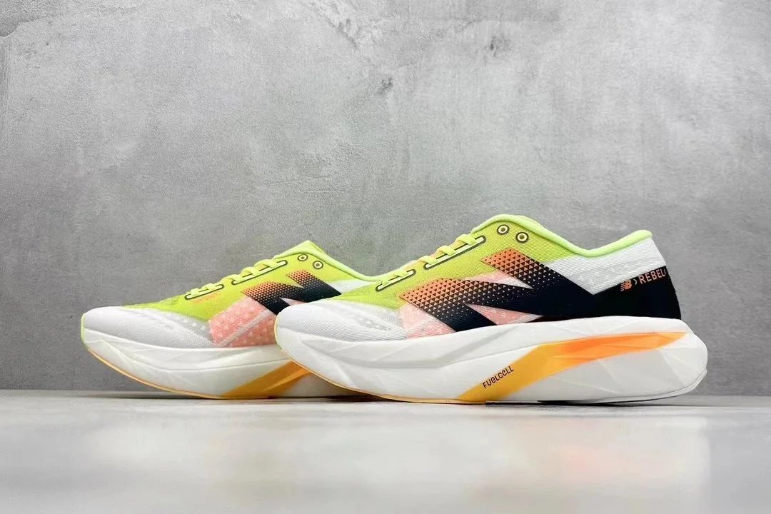 New Balance Sneakers FuelCell Rebel v4 image 5