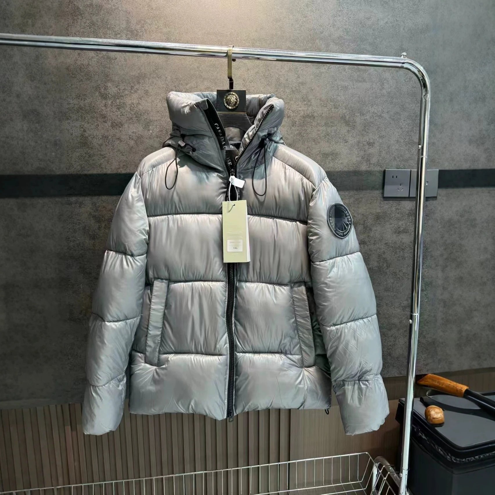 Canada Goose Chilliwack Black Glossy Puffer Jacket