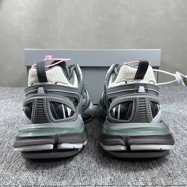 Balenciaga Sneakers Track 2.0 product detail image 22