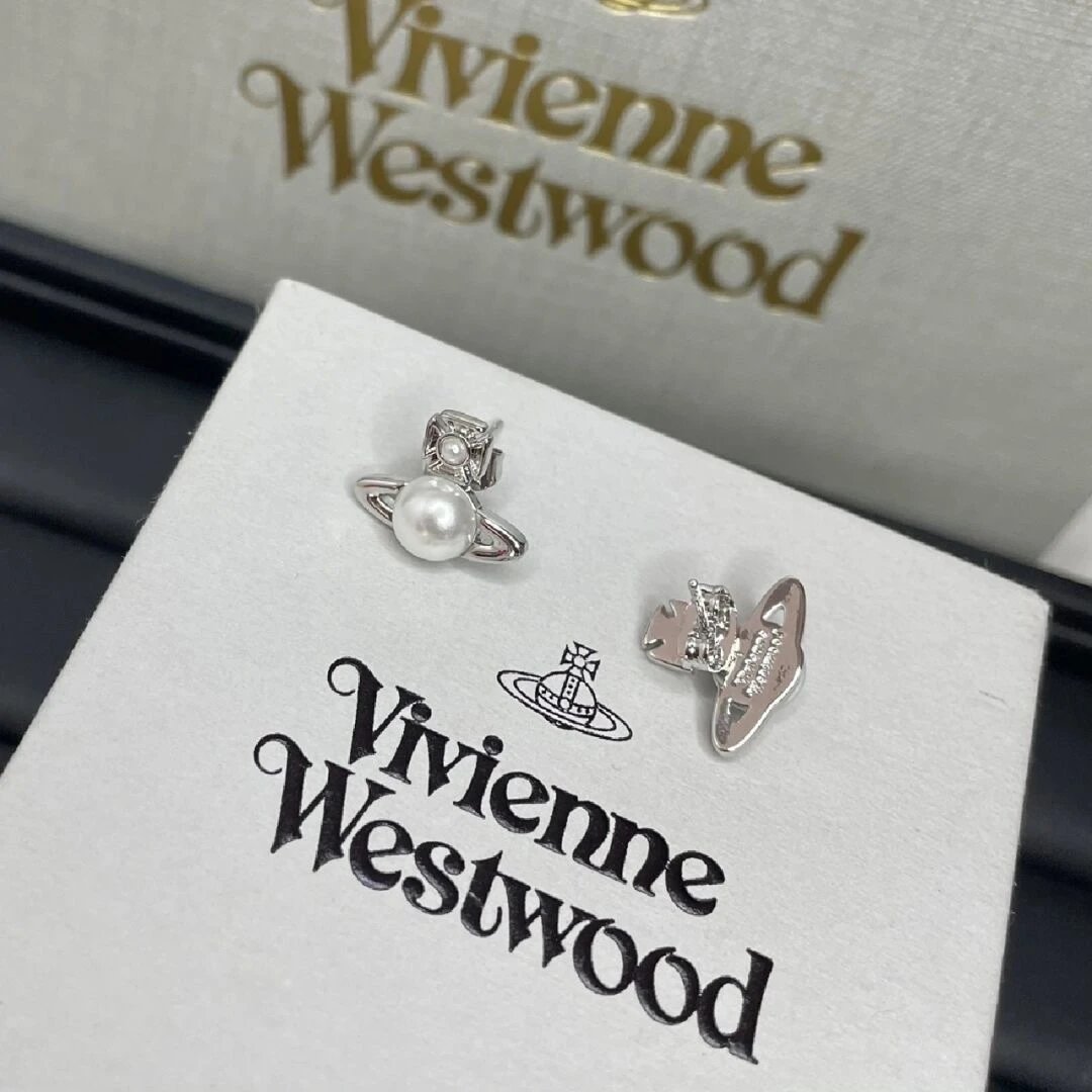 Vivienne Westwood Orb Pearl Silver Classic Earrings