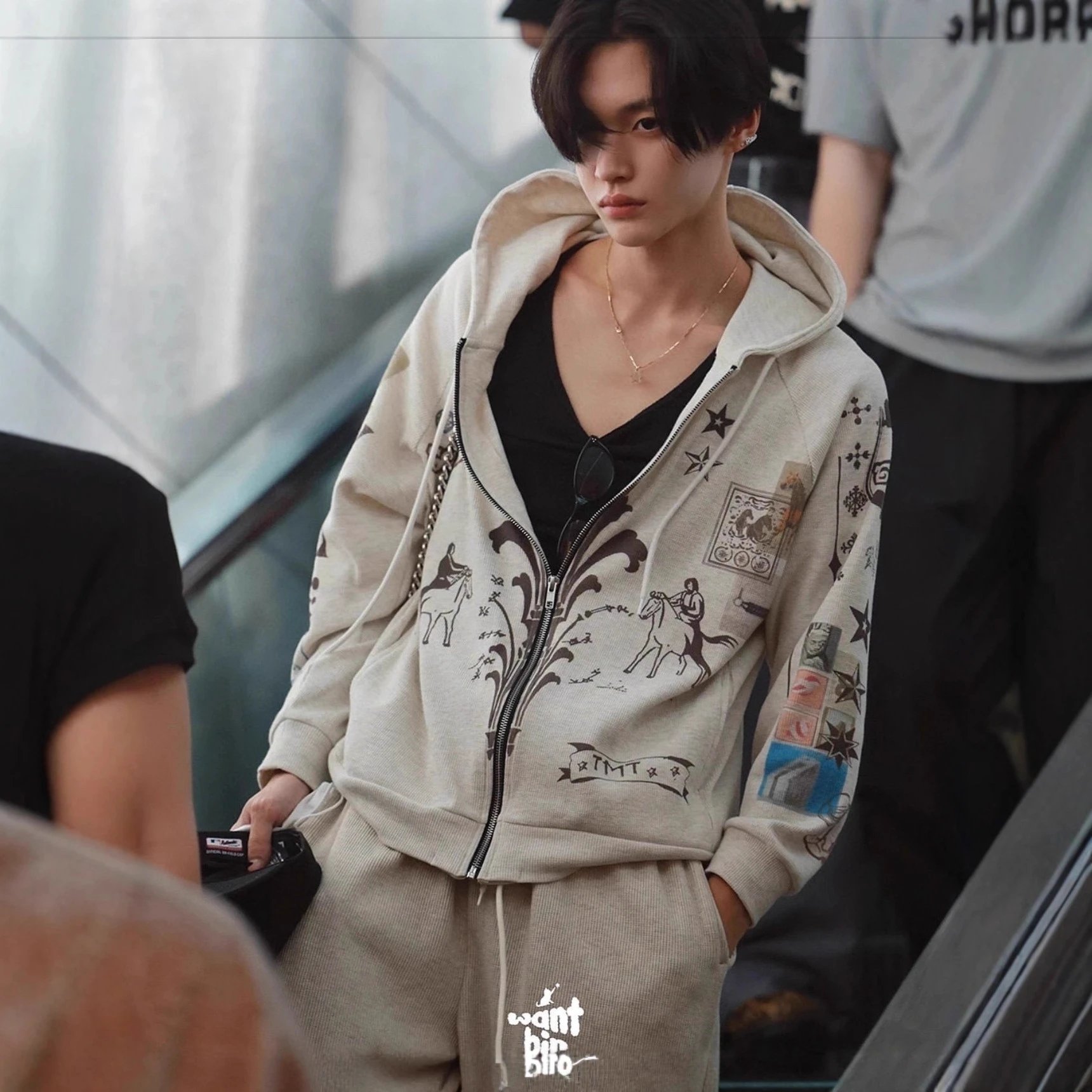 Waffle Knit Zip-Up Hoodie Light Gray Graphic Streetwear