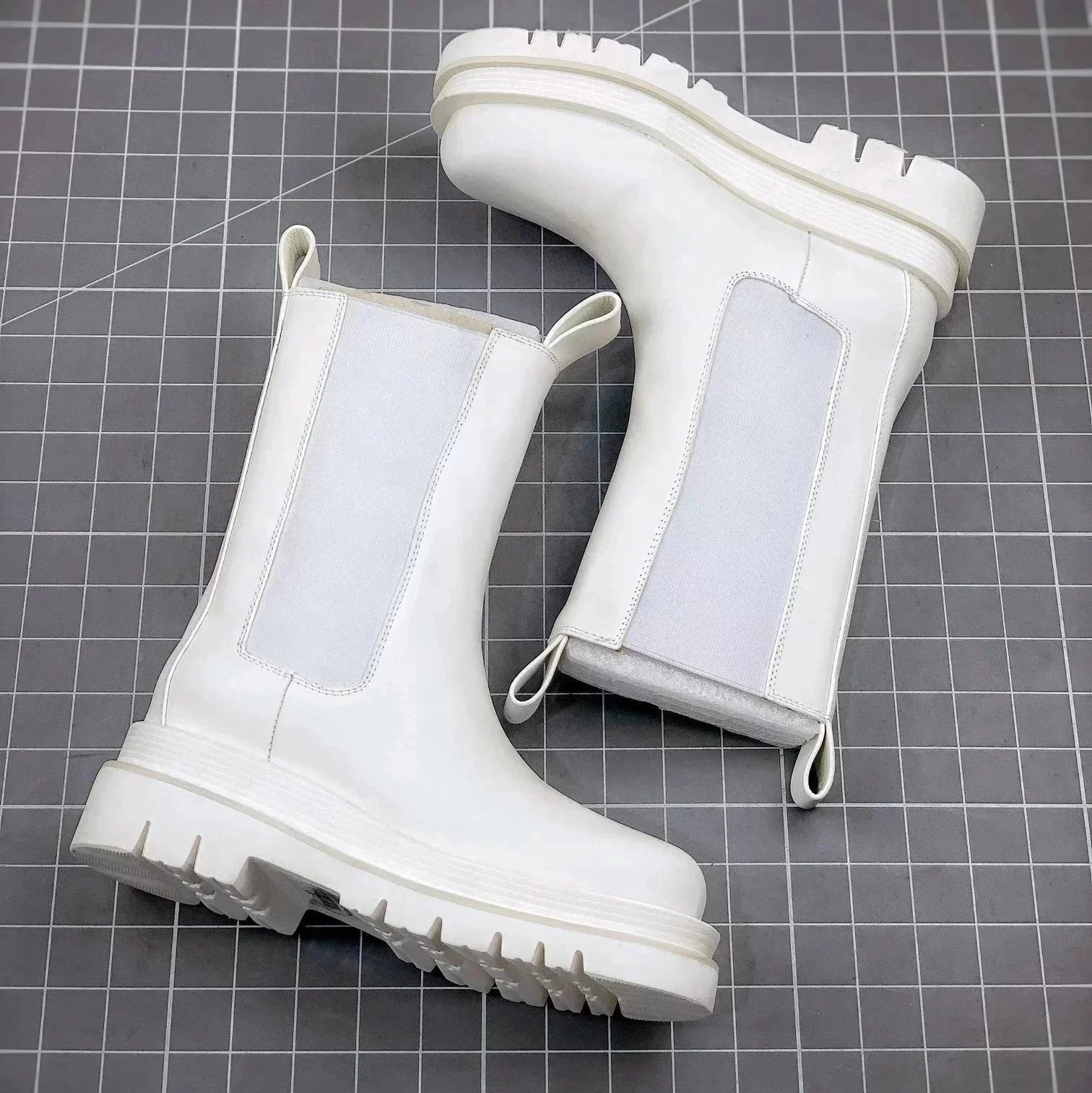 Unbranded Boots Chelsea platform lug with contrast sole — white