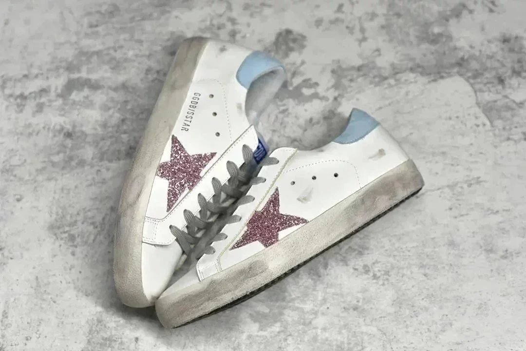 Golden Goose Sneakers Super-Star star-detail — GGDB diamond stars/blue tail