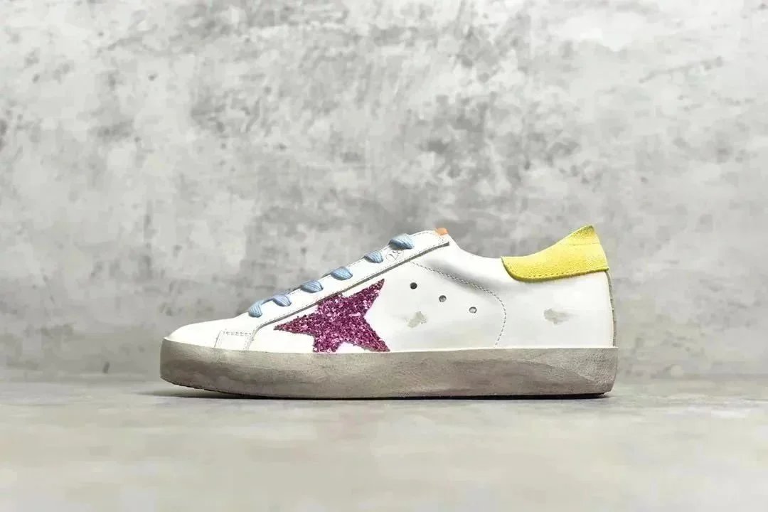 Golden Goose Sneakers Super-Star star-detail — GGDB diamond stars/yellow tail