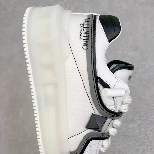 Valentino Garavani Sneakers One Stud XL platform product detail image 6