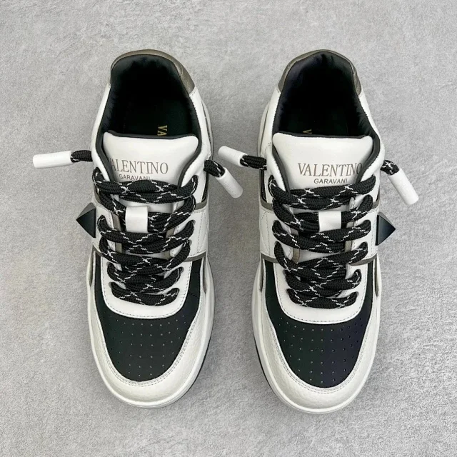 Valentino Garavani Sneakers One Stud XL platform product detail image 27