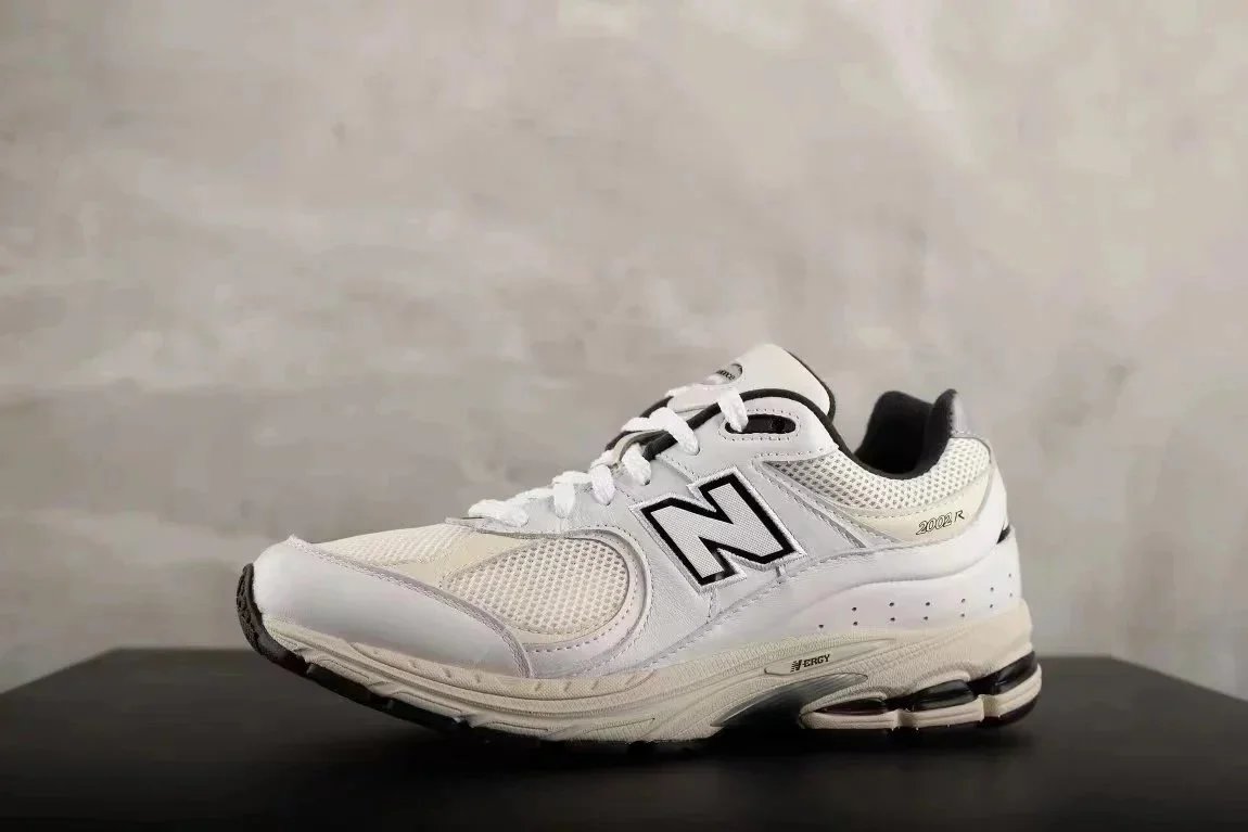 New Balance 993 Grey Olive White Retro Running Sneakers