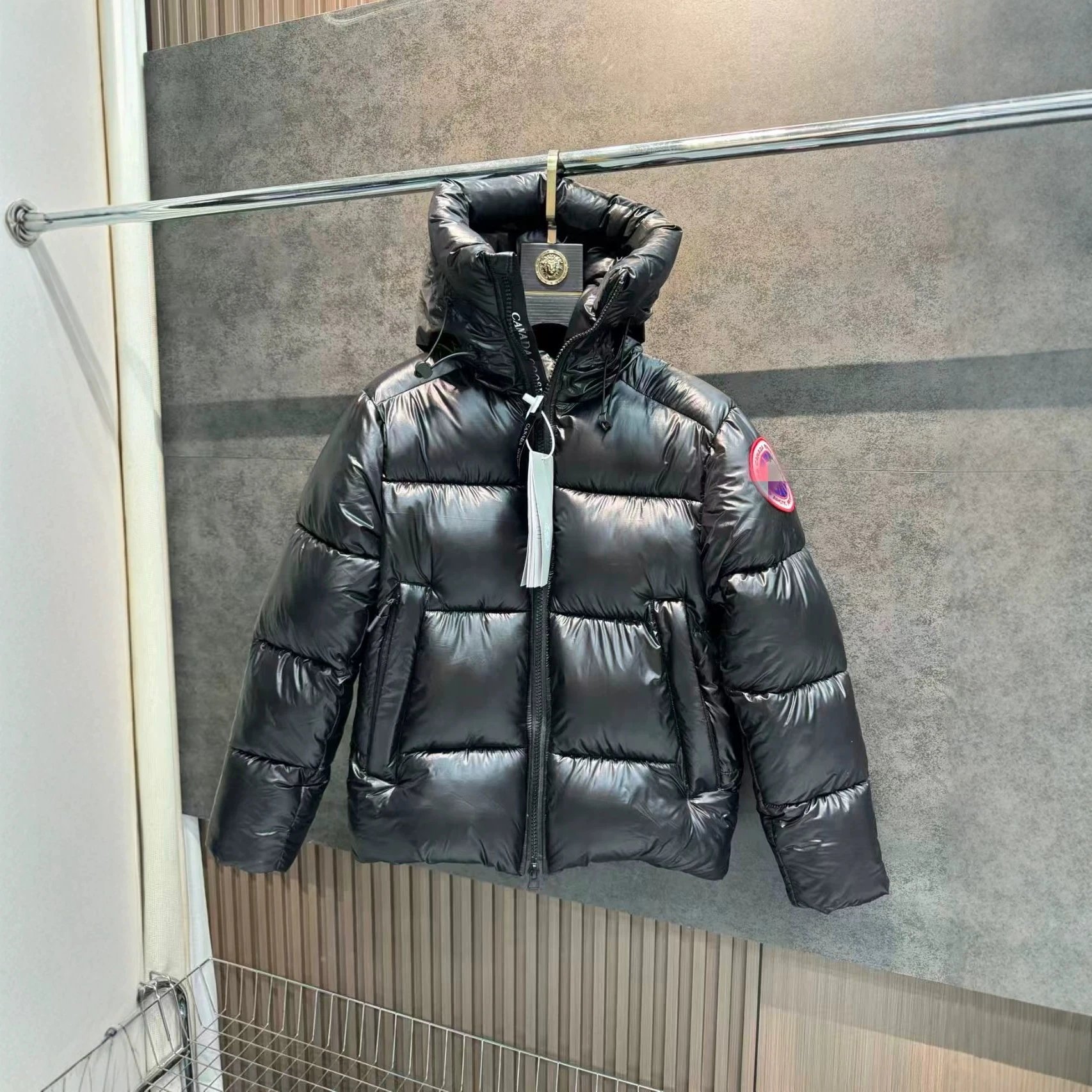 Canada Goose Chilliwack Black Glossy Puffer Jacket