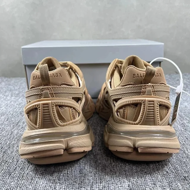 Balenciaga Sneakers Track 2.0 product detail image 4