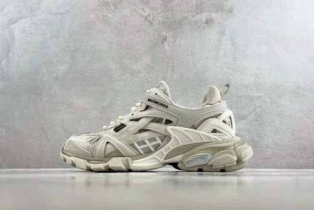 Balenciaga Sneakers Track 2.0 product detail image 37