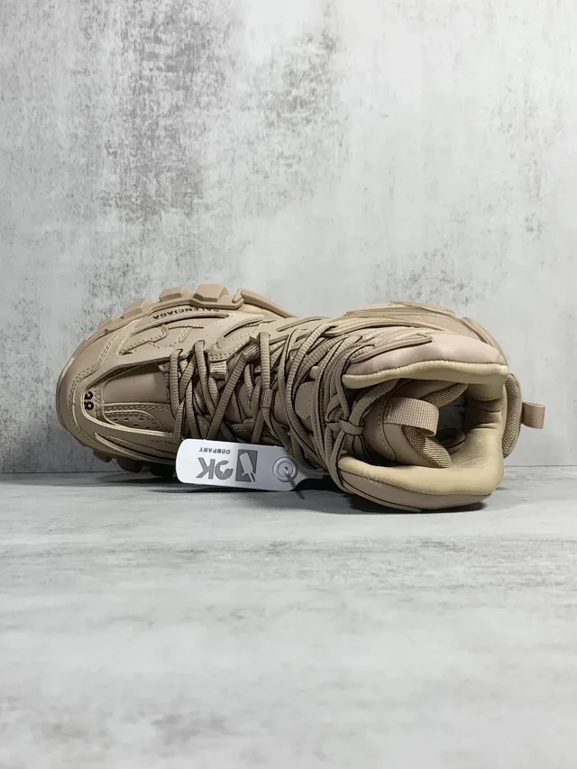 Balenciaga Sneakers Track Hike high-top product detail image 32