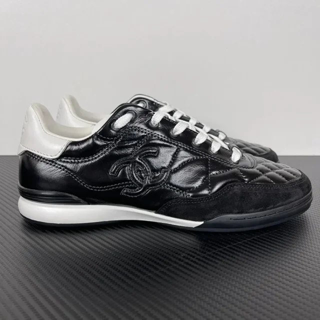 Chanel Sneakers Quilted CC Low-Top product detail image 1