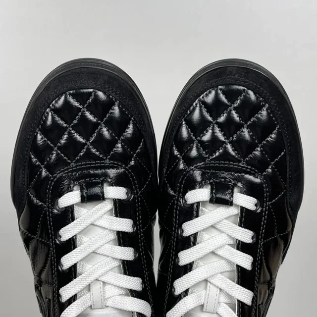 Chanel Sneakers Quilted CC Low-Top product detail image 9