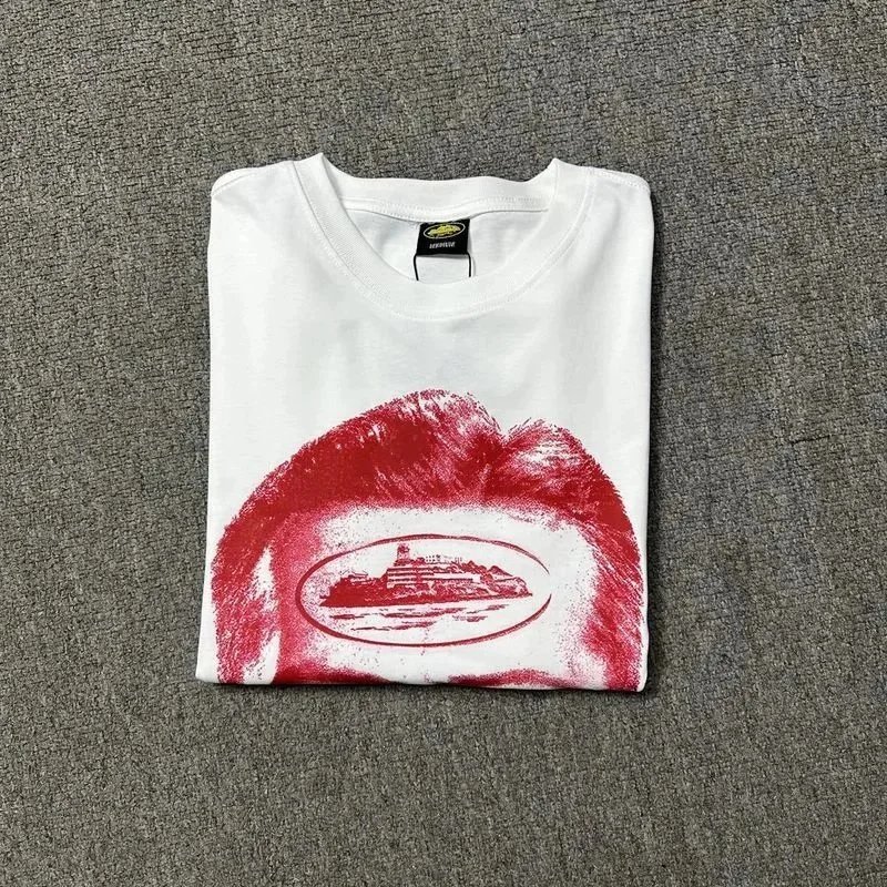 White Graphic Print T-Shirt Red Barbed Wire Face Art Casual
