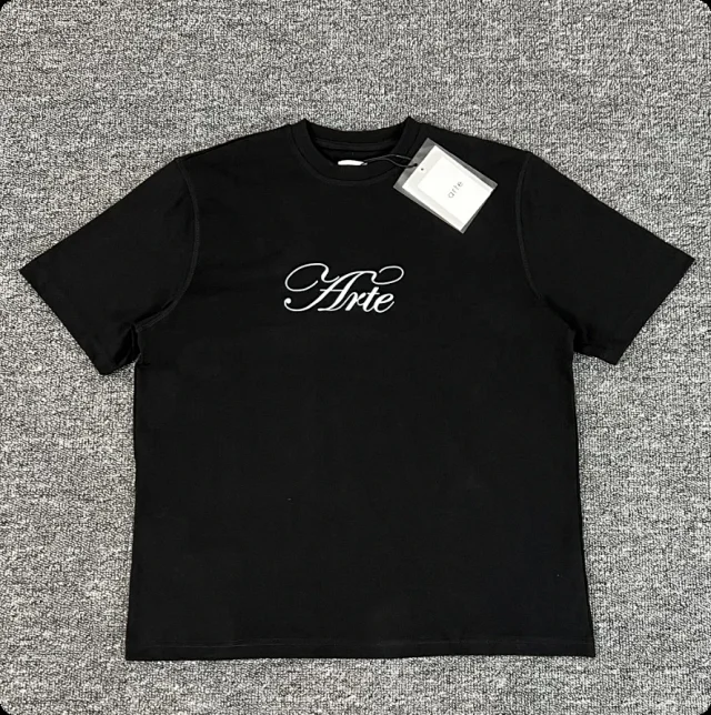 Arte T-Shirts Graphic Print T-Shirt product detail image 16