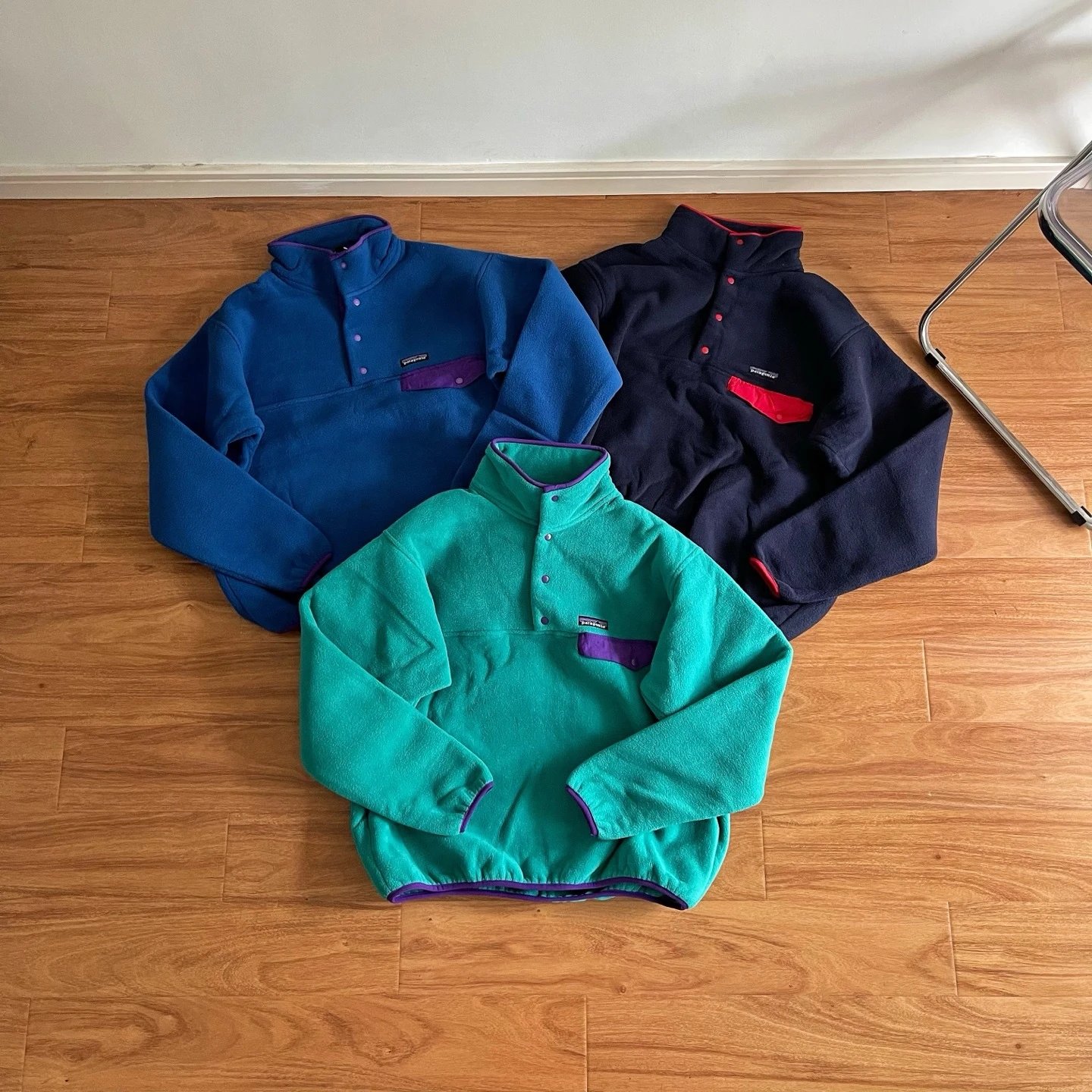 Patagonia Synchilla Snap-T Fleece Pullover Black with Blue Trim - 6
