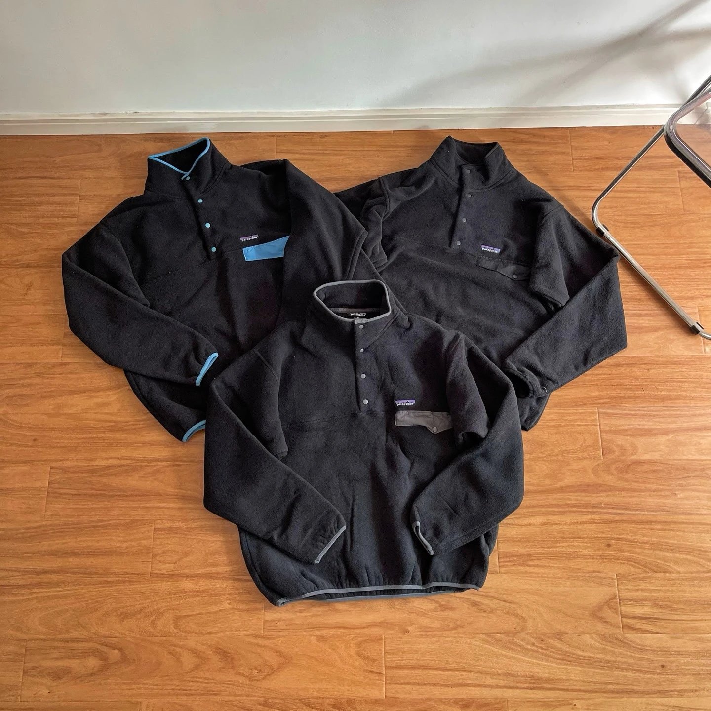 Patagonia Synchilla Snap-T Fleece Pullover Black with Blue Trim - 7