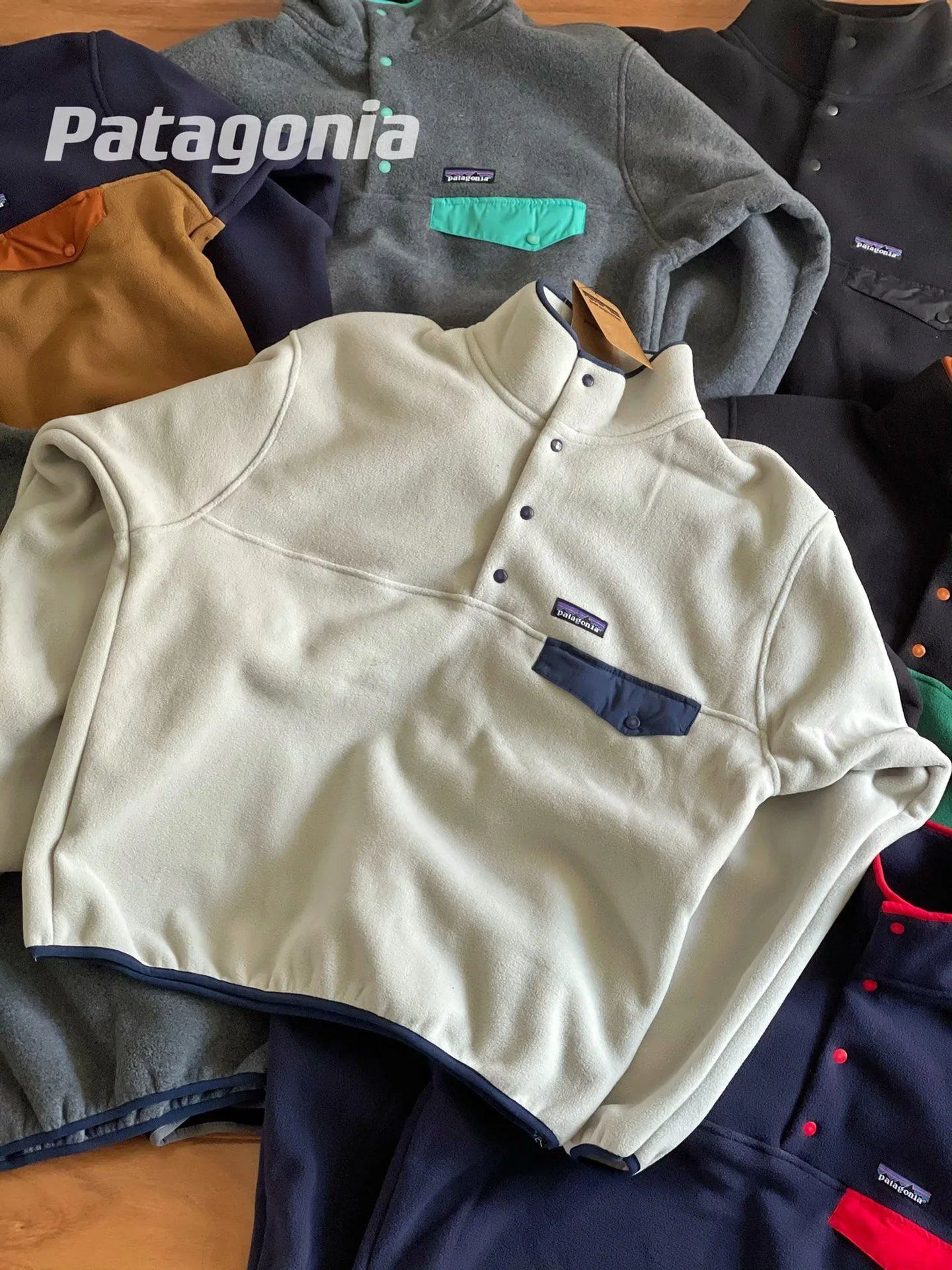 Patagonia Synchilla Snap-T Fleece Pullover Black with Blue Trim - 45