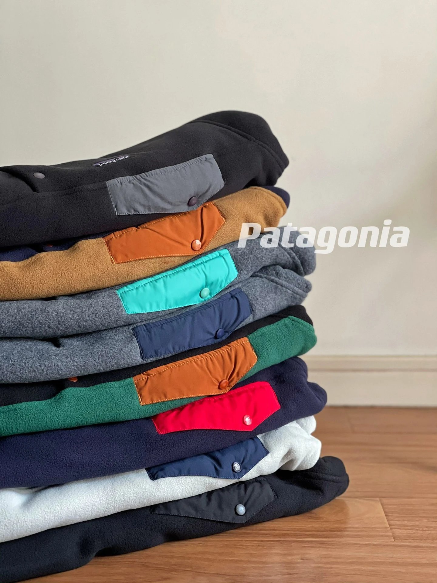 Patagonia Synchilla Snap-T Fleece Pullover Black with Blue Trim - 47