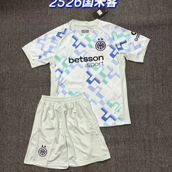 Design FC Bayern Munich 2023-24 Third Kit White / Green Jersey and Shorts Set Sets - 39