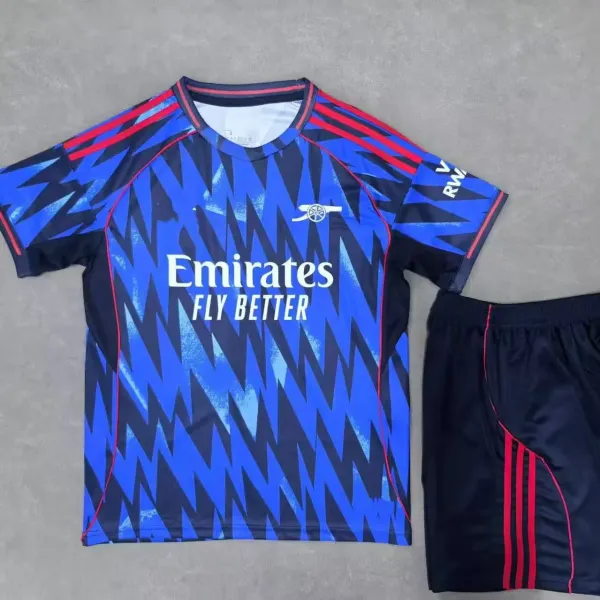 Design FC Bayern Munich 2023-24 Third Kit White / Green Jersey and Shorts Set Sets - 47