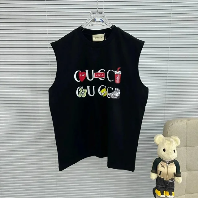 Gucci T-Shirts Graphic Logo Print product detail image 7