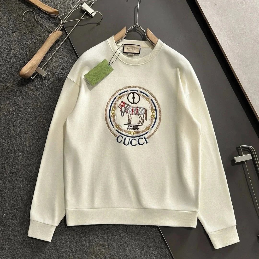 Gucci T-Shirts Graphic Logo Print — 33