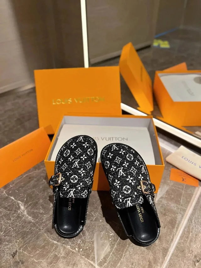 Louis Vuitton Slippers Monogram buckle mule product detail image 10