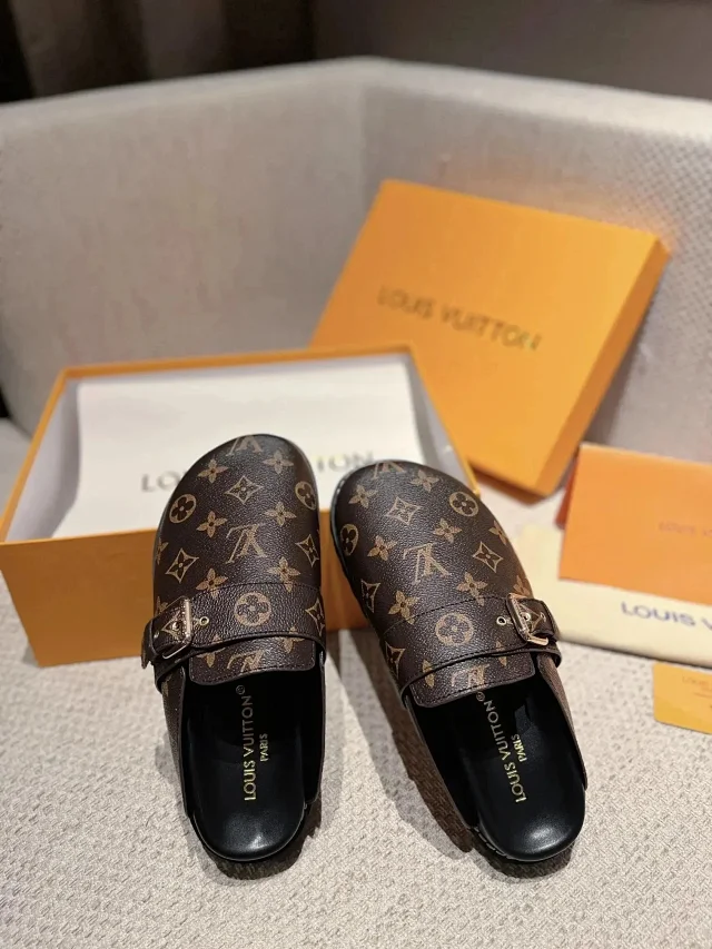 Louis Vuitton Slippers Monogram buckle mule product detail image 7