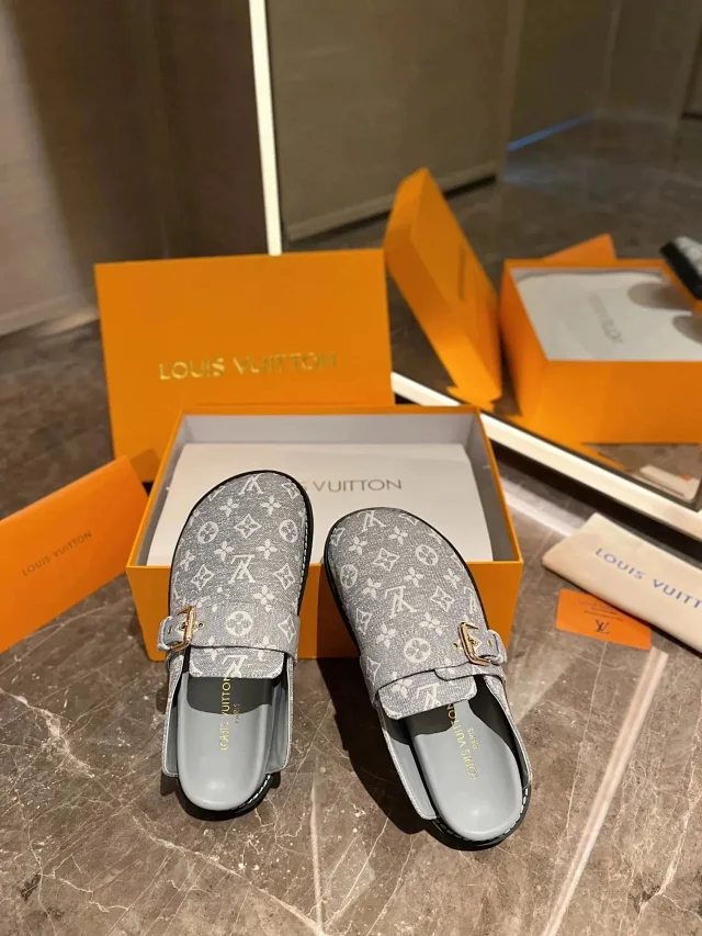 Louis Vuitton Slippers Monogram buckle mule product detail image 8