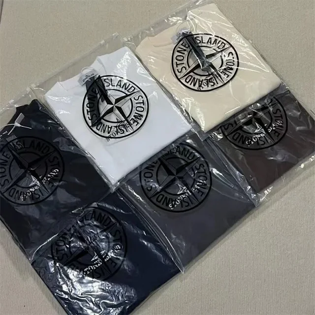Stone Island T-Shirts Compass Graphic Short-Sleeve T-Shirt product detail image 5