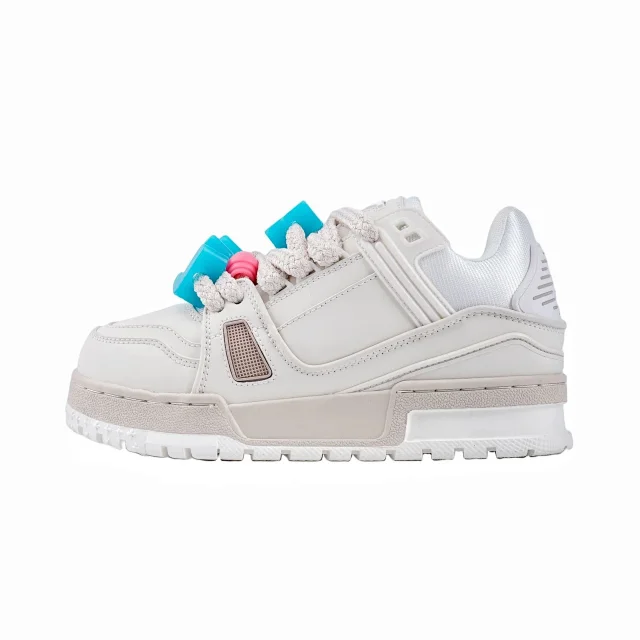 Louis Vuitton Sneakers Low-Top Monogram Panel product detail image 10