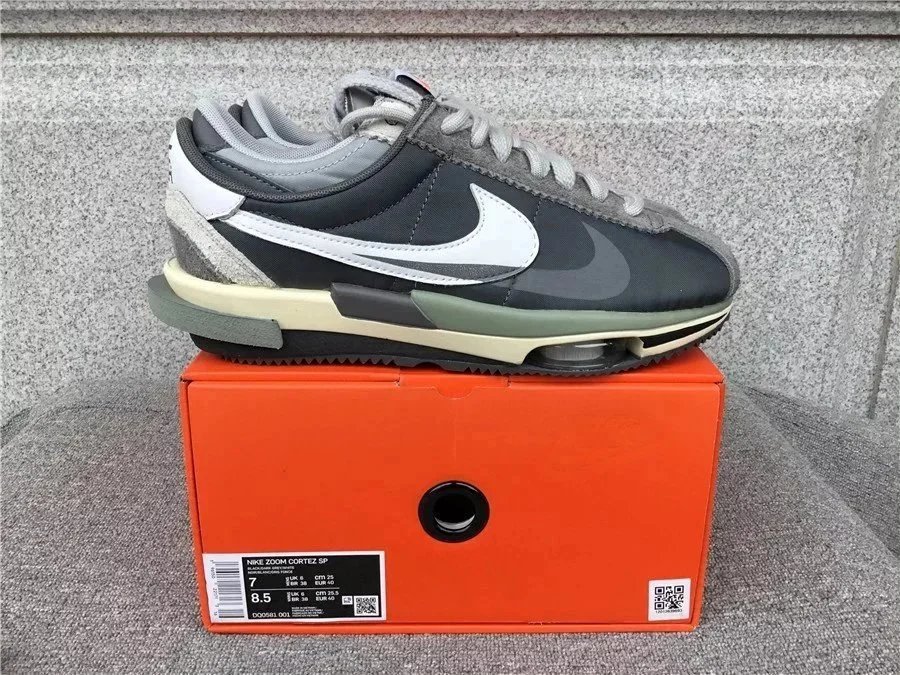 Nike LDWaffle x Sacai Orange Beige Sneakers - 5