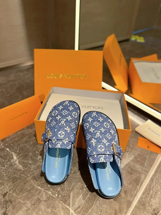 Louis Vuitton Slippers Monogram buckle mule product detail image 11