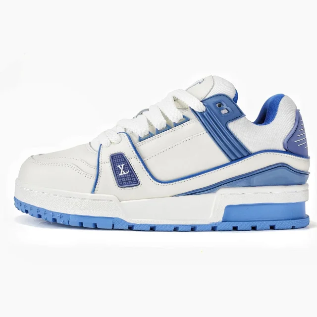 Louis Vuitton Sneakers Low-Top Monogram Panel product detail image 6